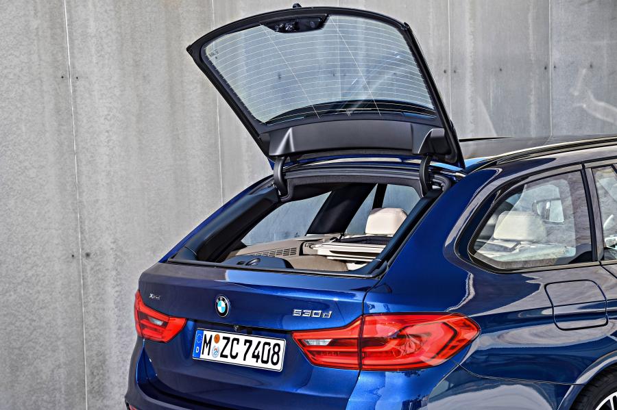 Детали экстерьера BMW 530d xDrive Touring M Sport 2017 года  (WW) (фото 62 из 78)